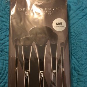 it Ultimate Luxe 5 - Piece Brush Set